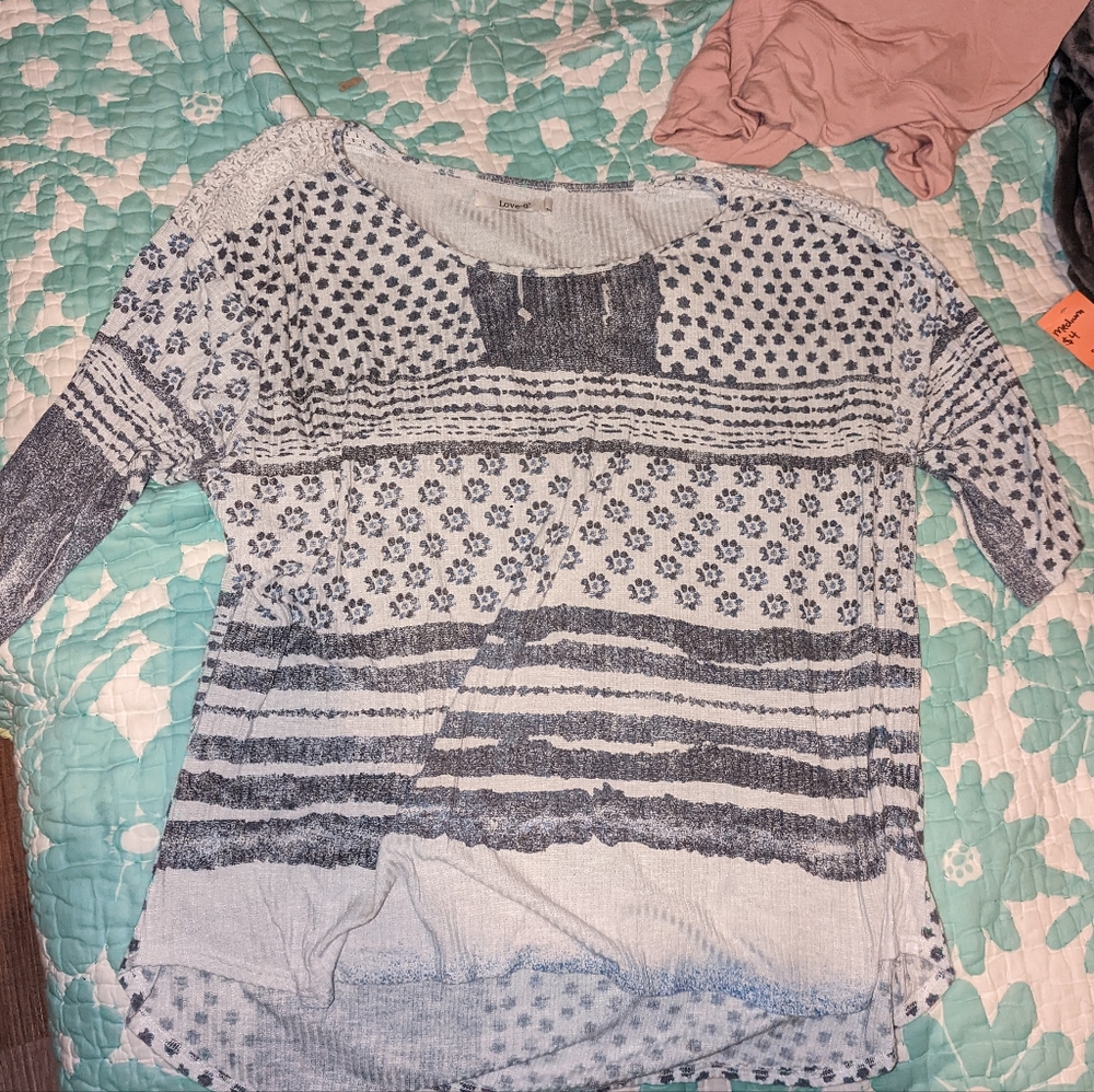 Love 8 floral gray white blouse 1X